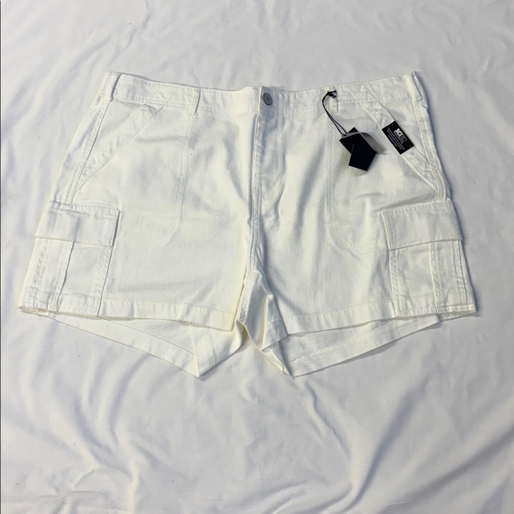 Stitch Star Women's White Shorts sz 2X